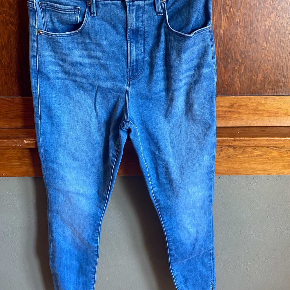 Good American Classic Blue Jeans